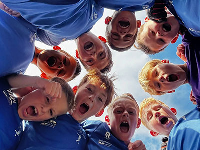 Foto van een jongens groepstraining